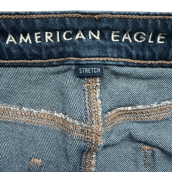 AMERICAN EAGLE High-Rise Flare stretch buckle detail at waist jeans size 12 - Picture 6 of 9